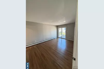 33 Henry Place B4 #B4, Hackensack, NJ 07601 - Photo 33