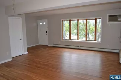 33 Henry Place B4 #B4, Hackensack, NJ 07601 - Photo 7