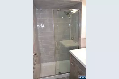 33 Henry Place B4 #B4, Hackensack, NJ 07601 - Photo 21
