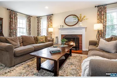 8 Abbington Terrace, Glen Rock, NJ 07452 - Photo 9