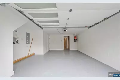 281 Grant Avenue, Cliffside Park, NJ 07010 - Photo 19