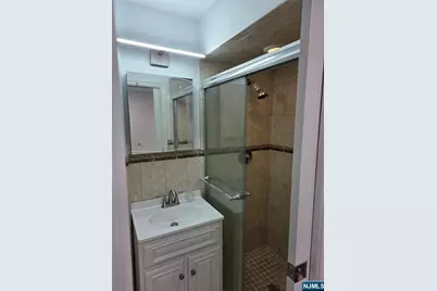 1624 John Street 2Fl #2FL, Fort Lee, NJ 07024 - Photo 9