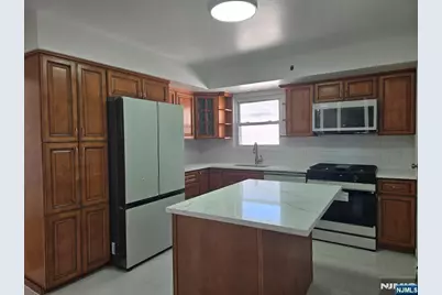 1624 John Street 2Fl #2FL, Fort Lee, NJ 07024 - Photo 5