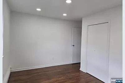 1624 John Street 2Fl #2FL, Fort Lee, NJ 07024 - Photo 13