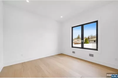 356 Bullard Avenue, Paramus, NJ 07652 - Photo 23