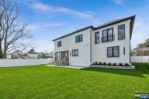 356 Bullard Ave, Paramus, NJ 07652 - Photo 49