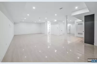 356 Bullard Avenue, Paramus, NJ 07652 - Photo 43