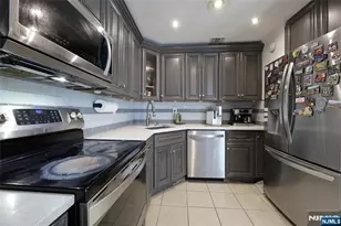 41 Coriander Way 41, Englewood, NJ 07631 - Photo 11