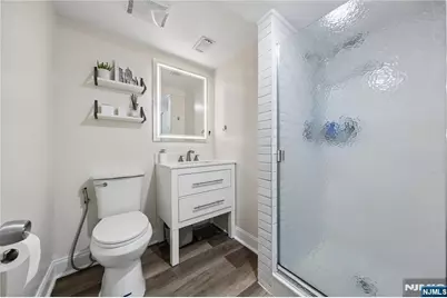 182 Carlson Place, Bergenfield, NJ 07621 - Photo 21