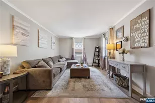 182 Carlson Pl, Bergenfield, NJ 07621 - Photo 5