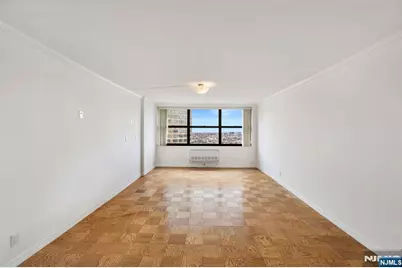 7004 Boulevard E 40G #40G, Guttenberg, NJ 07093 - Photo 9