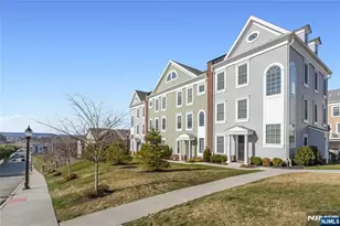 293 Bradley Dr, Wood Ridge, NJ 07075 - Photo 1