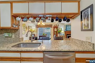 49 Quartz Ln, Paterson, NJ 07501 - Photo 9