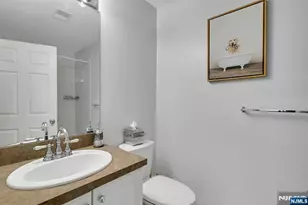 462 Cambridge Dr, Butler, NJ 07405 - Photo 17