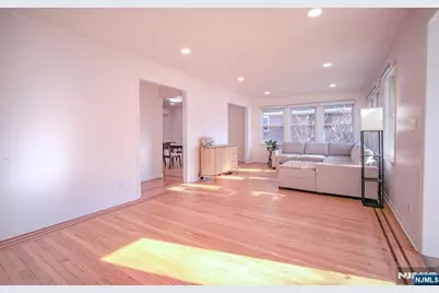 321 Griggs Avenue, Teaneck Township, NJ 07666 - Photo 5