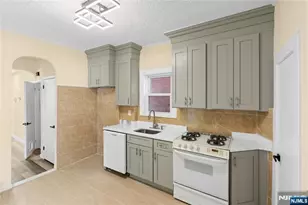 244 Lincoln Ave, Cliffside Park, NJ 07010 - Photo 5