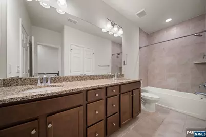 69 Arnold Drive 5810 #5810, Wood Ridge, NJ 07075 - Photo 23