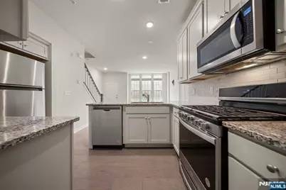 69 Arnold Drive 5810 #5810, Wood Ridge, NJ 07075 - Photo 13