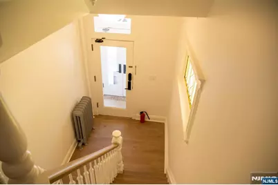 46 Garden Place 2 #2, Edgewater, NJ 07020 - Photo 11