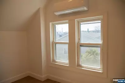 46 Garden Place 2 #2, Edgewater, NJ 07020 - Photo 13