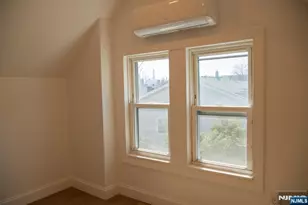 46 Garden Pl 2, Edgewater, NJ 07020 - Photo 13