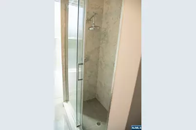 46 Garden Place 2 #2, Edgewater, NJ 07020 - Photo 19