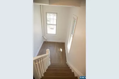 46 Garden Place 2 #2, Edgewater, NJ 07020 - Photo 5