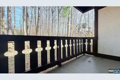 3907 Melville Court, Mahwah, NJ 07430 - Photo 5