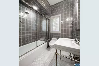 45 Marjorie Terrace, Englewood Cliffs, NJ 07632 - Photo 17