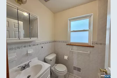 725 Jersey Street 1F #1F, Harrison, NJ 07029 - Photo 13