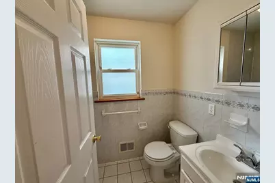 725 Jersey Street 1F #1F, Harrison, NJ 07029 - Photo 15