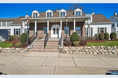 37 Park Avenue, Lyndhurst Township, NJ 07071 - Photo 3