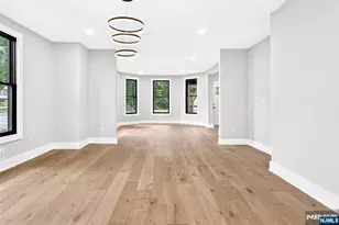 447 Queen Anne Rd, Teaneck Township, NJ 07666 - Photo 9