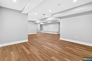 447 Queen Anne Rd, Teaneck Township, NJ 07666 - Photo 47