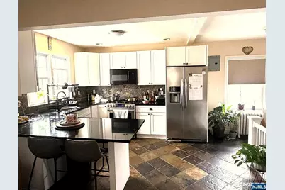 130 Clinton Avenue, Bergenfield, NJ 07621 - Photo 17