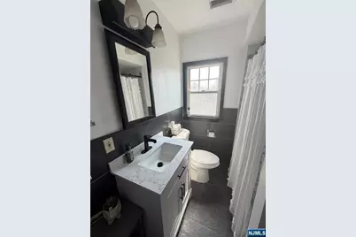 130 Clinton Avenue, Bergenfield, NJ 07621 - Photo 13