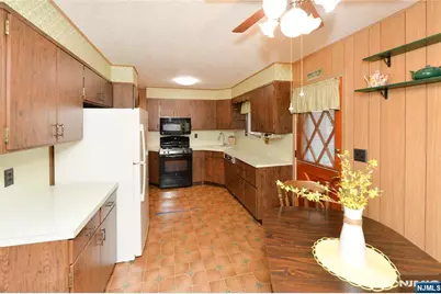 4-16 Plaza Road, Fair Lawn, NJ 07410 - Photo 5