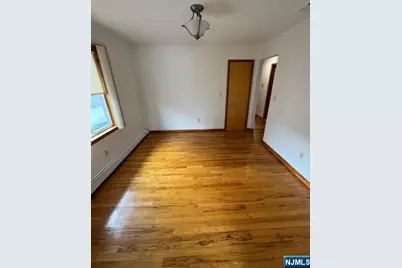 231 Macarthur Avenue 1 #1, Garfield, NJ 07026 - Photo 5