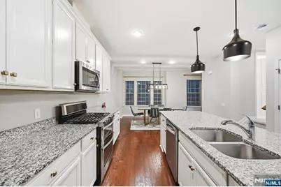 26 Braeburn Court 26 #26, Livingston, NJ 07039 - Photo 9