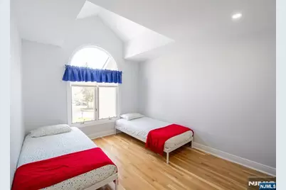 111 Lakeview Drive, Old Tappan, NJ 07675 - Photo 17