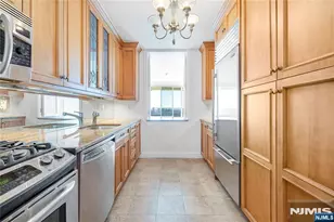 1530 Palisade Ave 23G, Fort Lee, NJ 07024 - Photo 17