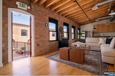 61 New Jersey Railroad Avenue 13 #13, Newark, NJ 07105 - Photo 5