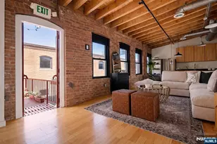 61 New Jersey Railroad Ave 13, Newark, NJ 07105 - Photo 5