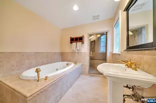 296 Birch Pkwy, Wyckoff Township, NJ 07481 - Photo 29