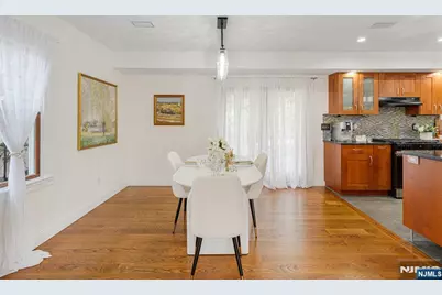 8 Dean Court, Rutherford, NJ 07070 - Photo 7