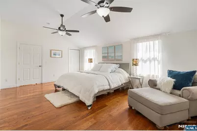 8 Dean Court, Rutherford, NJ 07070 - Photo 17