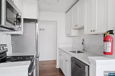 100 Pierson Miller Drive, Pompton Lakes, NJ 07442 - Photo 11