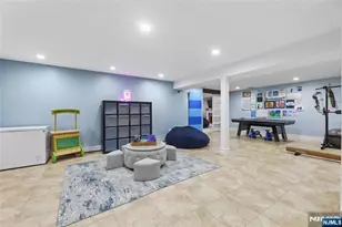 50 Hemlock Dr, Paramus, NJ 07652 - Photo 29