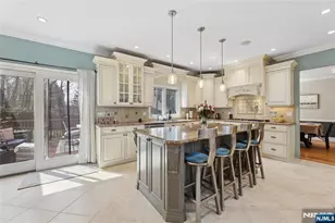 50 Hemlock Dr, Paramus, NJ 07652 - Photo 13