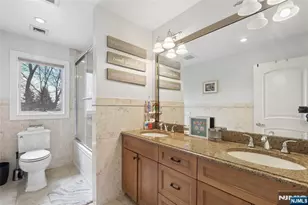 50 Hemlock Dr, Paramus, NJ 07652 - Photo 21